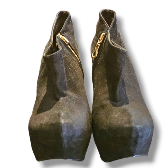 Suede platform pumps. 5 Inch Heel. Inside Zipper. Size 10 - Picture 2 of 12